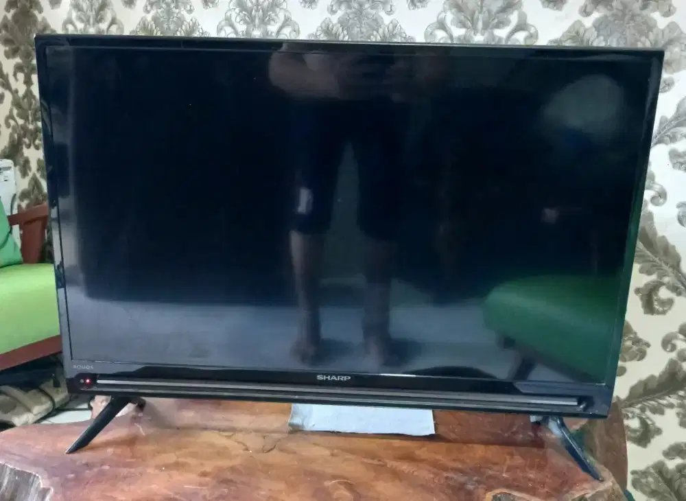 TV LED 32 Sharp Aquos Digital NYALA NORMAL LKP REMOTE MULUS RINGAN
