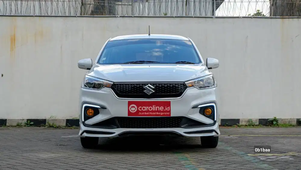 SUZUKI ERTIGA HS 1.5 SPORT MT 2022 PUTIH