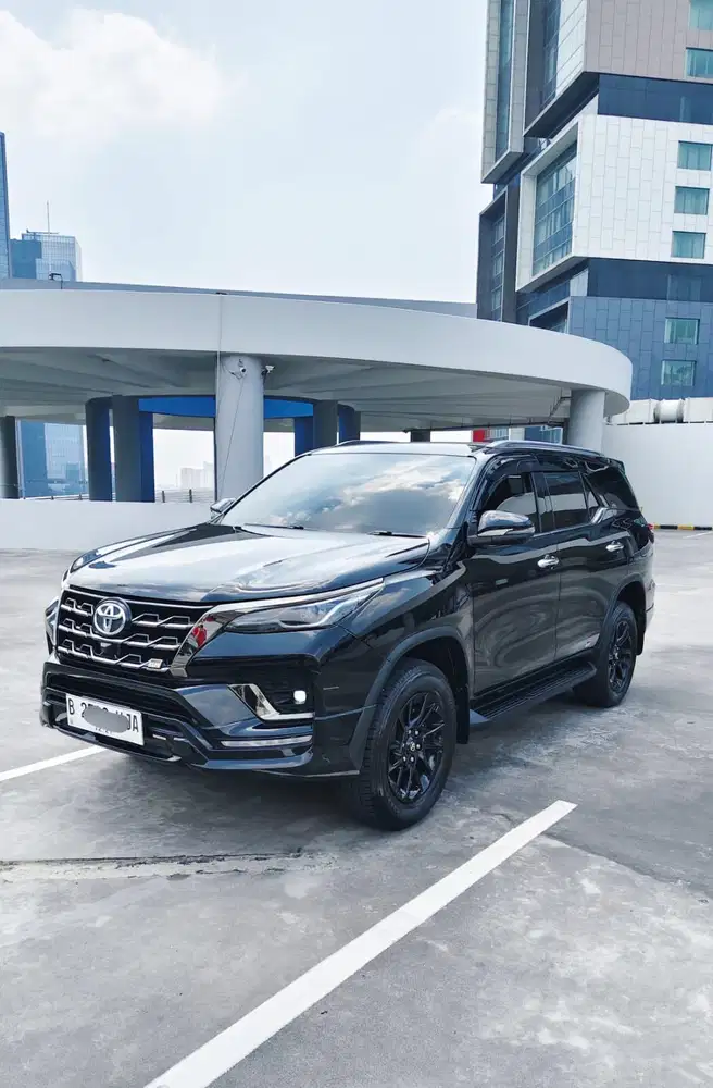 Toyota Fortuner 2.8 VRZ GR 2022 - Tgn 1 - Km 40rban - Mgk Kemayoran