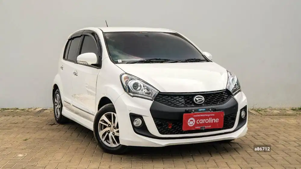 DAIHATSU SIRION D SPORTY 1.3 AT 2017 PUTIH