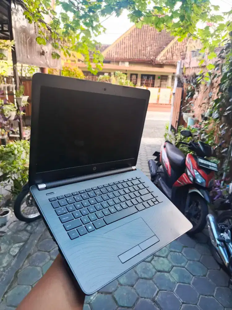 Laptop HP Slim SIAP PAKAI MULUS NGEBUTTTTT