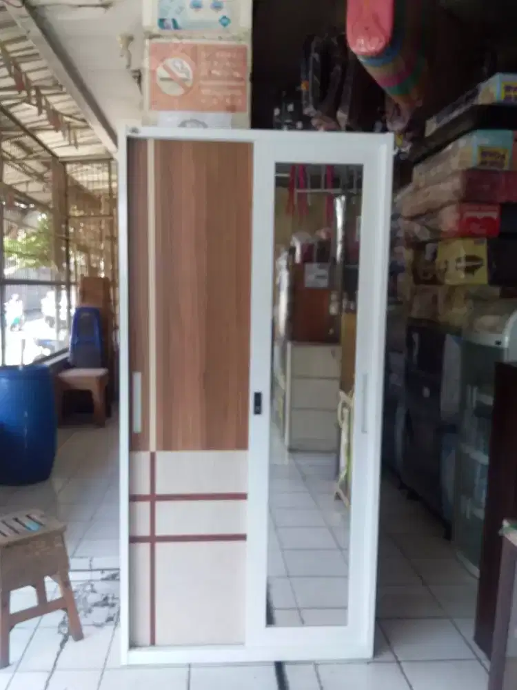 lemari besi 2 pintu