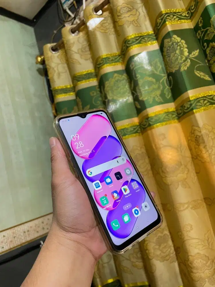 Oppo F11 4/128 Layar 6.53 inch