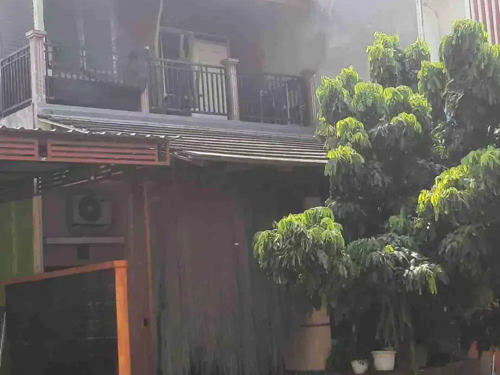 rumah di semawis dekat kampus Unimus kedungmundu