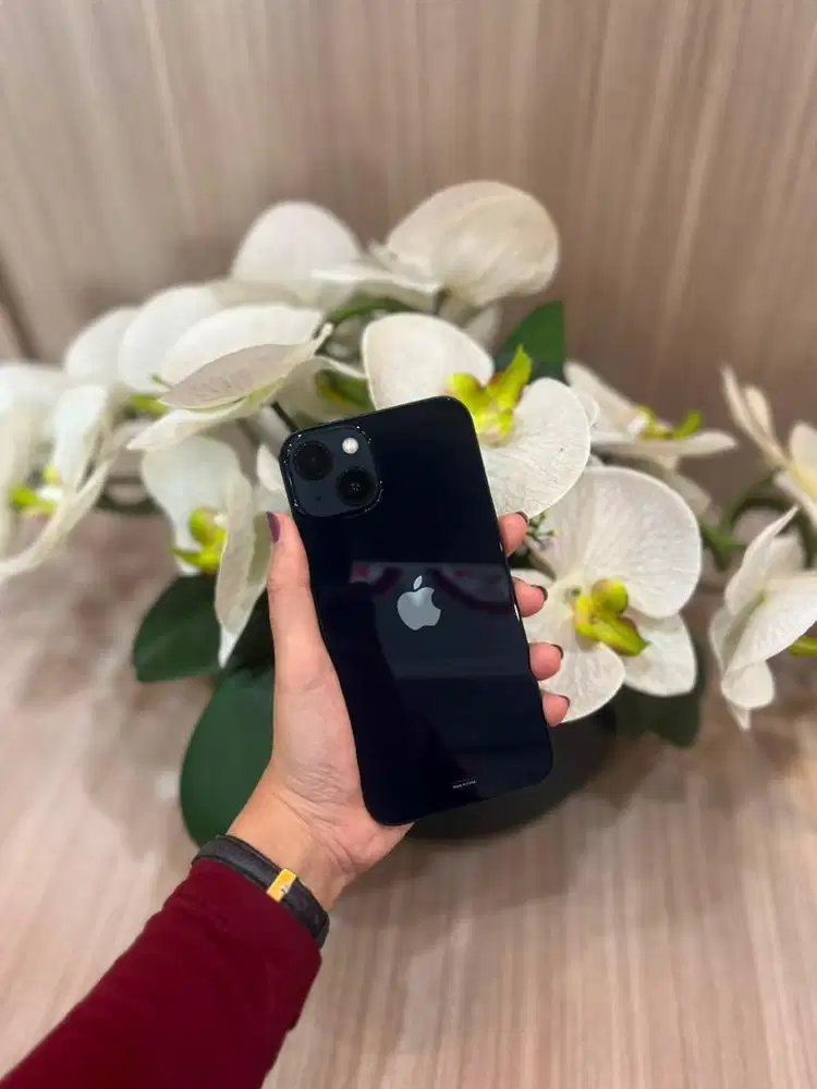 Iphone 13 128gb midnight second resmi indonesia