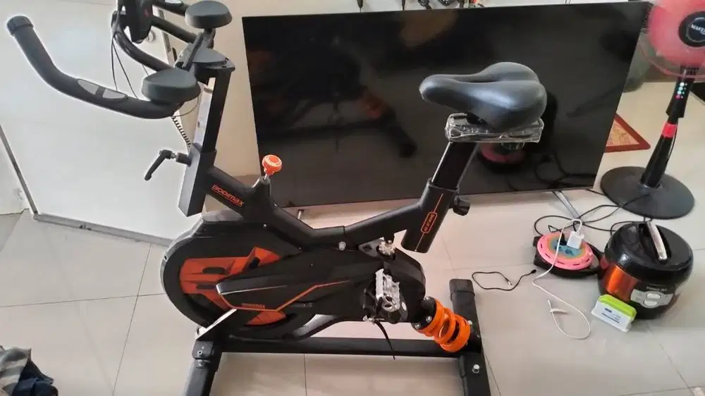 Sepeda Statis Merek Bodymax