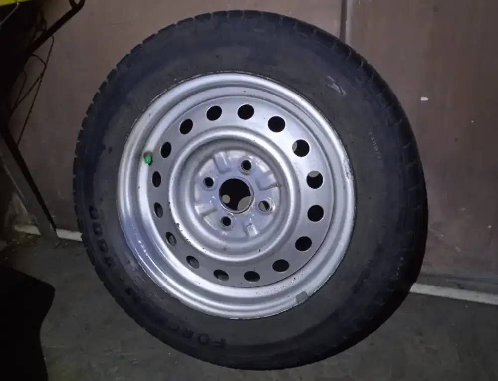 Ban serep 14 pelek kaleng