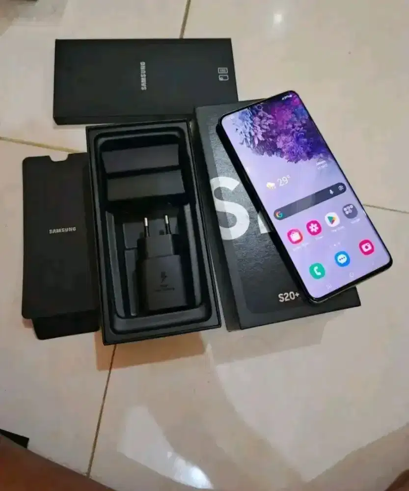 Samsung S20+ 8/128 Like New