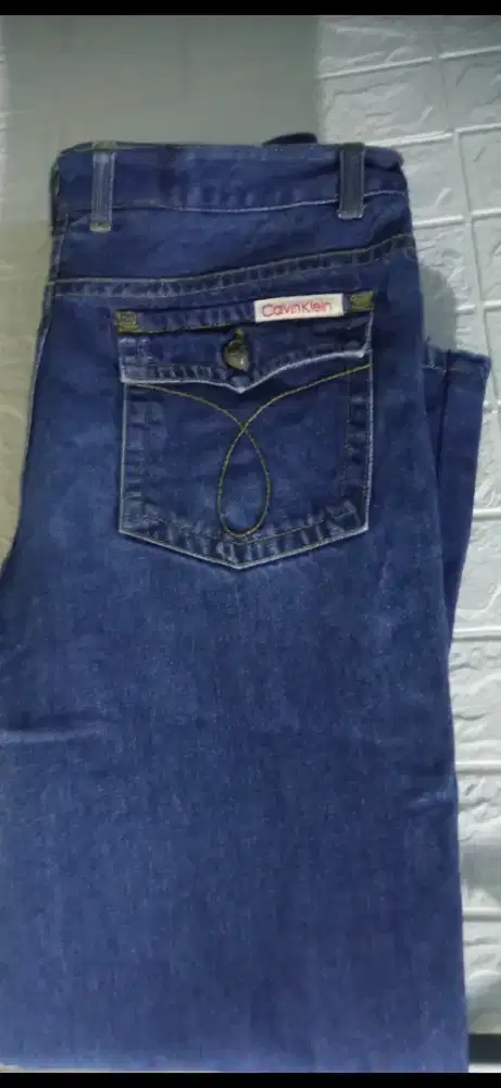 Celana jean cK kondisi 95% size 35/34