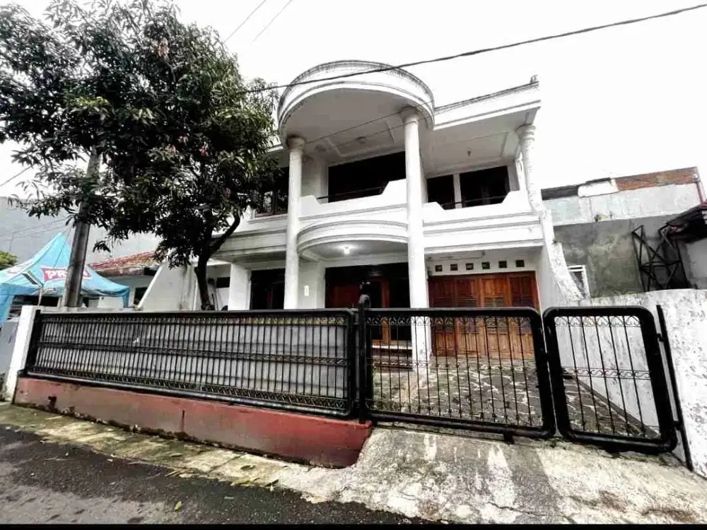 Rumah Bagus dan terawat di Arcamanik Bandung