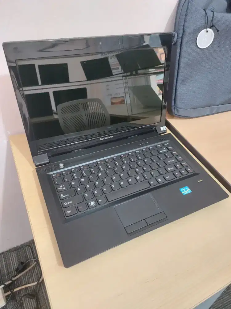 LENOVO B470 - CORE I3.