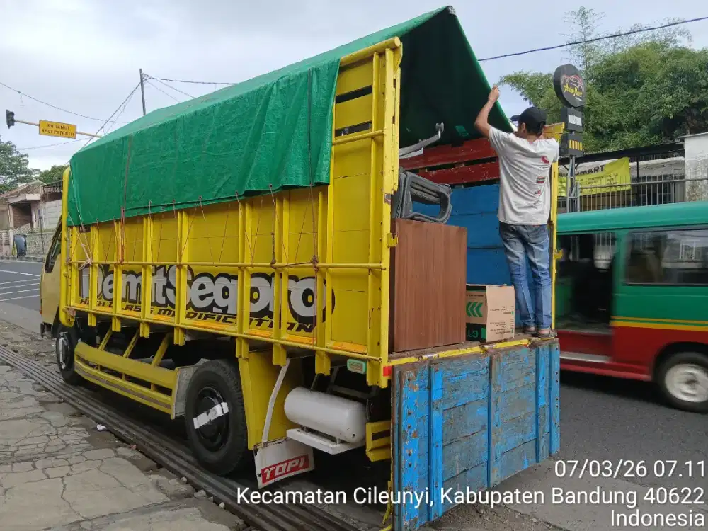 Sewa truk pindahan rumah kantor apartement kos2an gudang dll