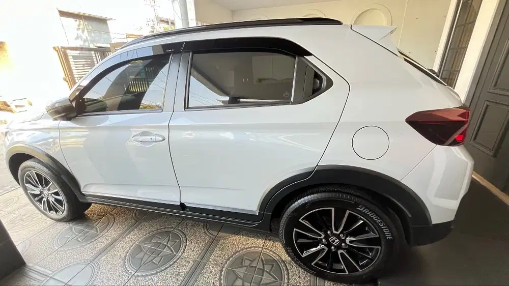 Honda WR-V AT Sensing Putih 2023