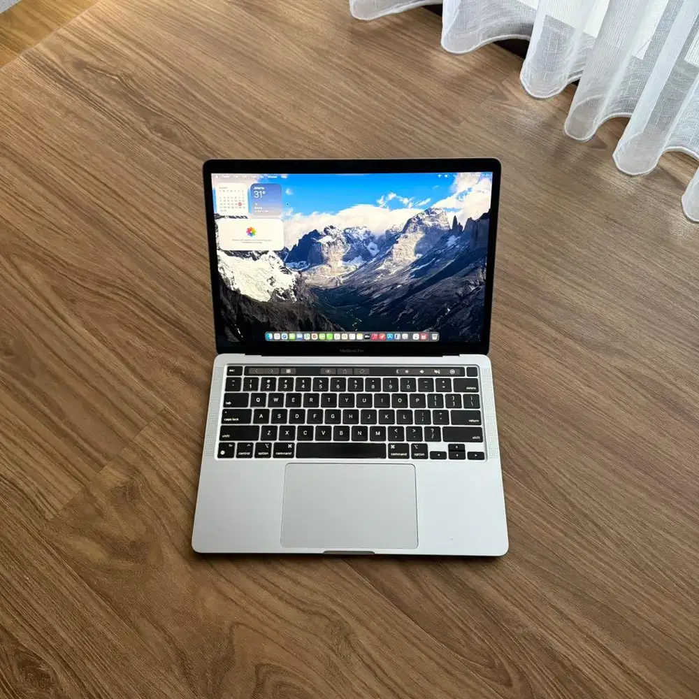 Macbook Pro M1 16/256 13 inch Silver