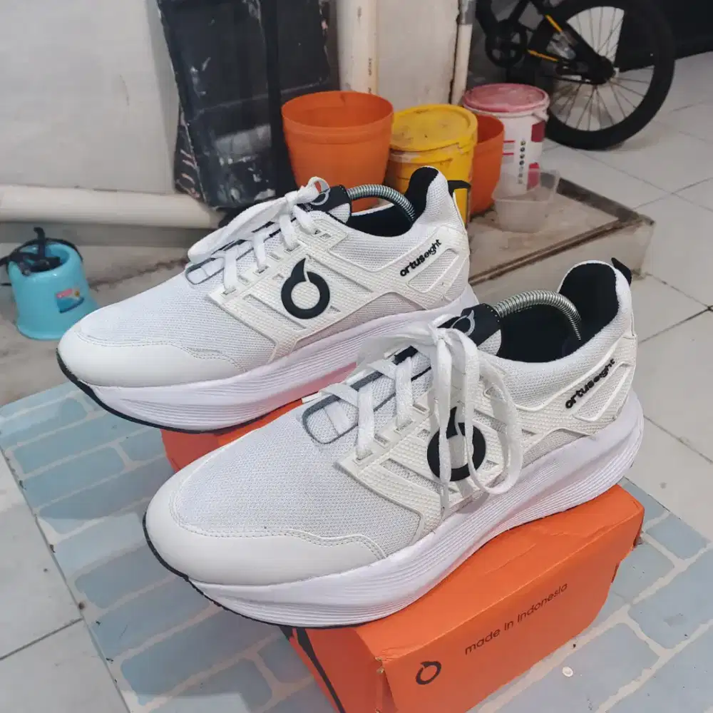 Running Shoes Ortuseight