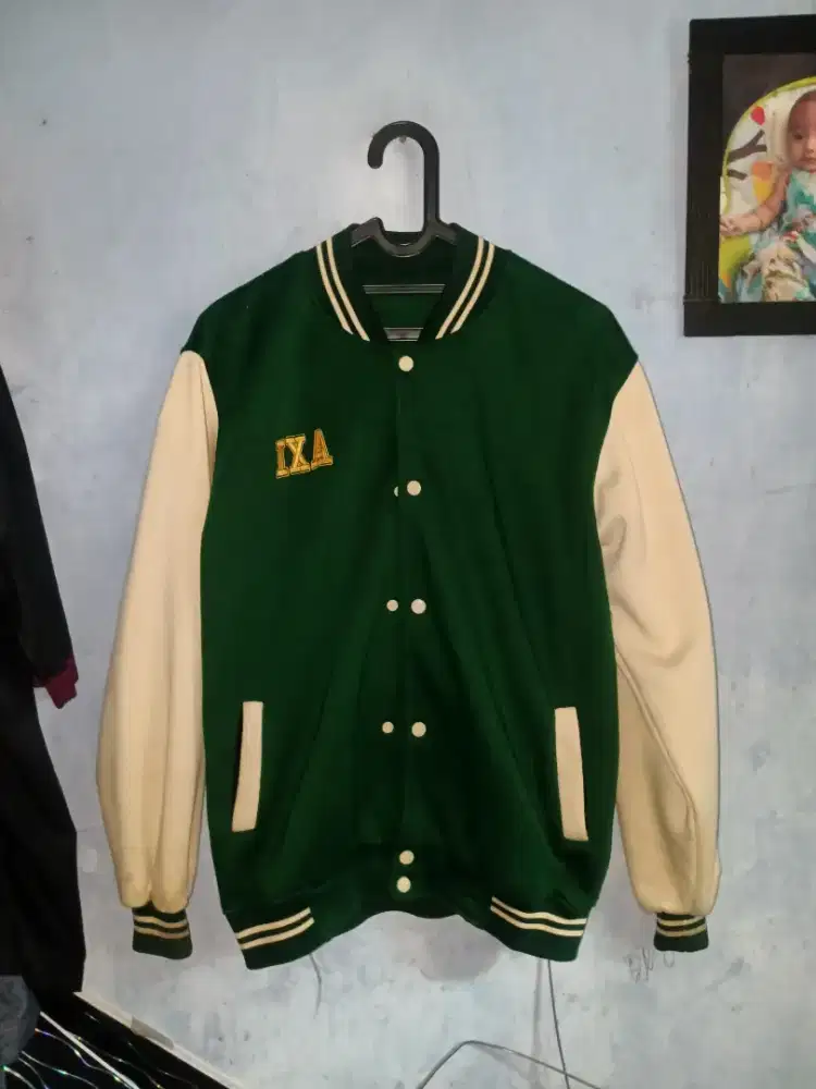 varsity dan Hoodie