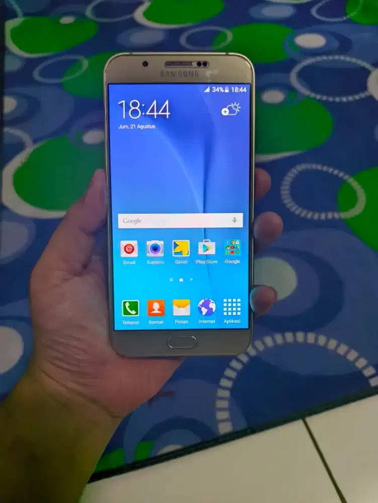 Samsung A8 3/32gb