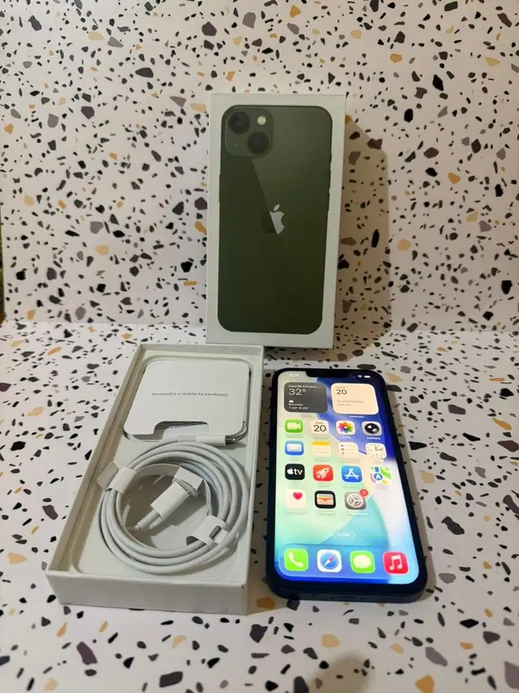 Iphone 13/128 Hijau Minus tipis fullset