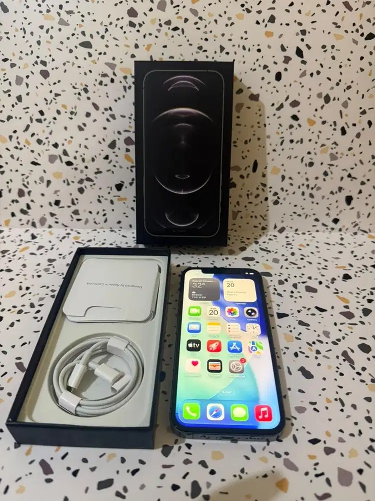 Iphone 12 pro 256 Minus tipis Fullset