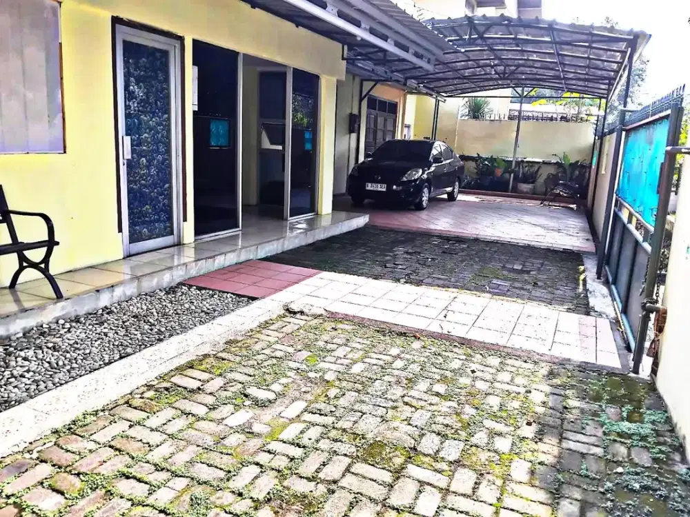 Dijual Rumah Hoek di jl Angkur Kampung Ambon Jakarta Timur