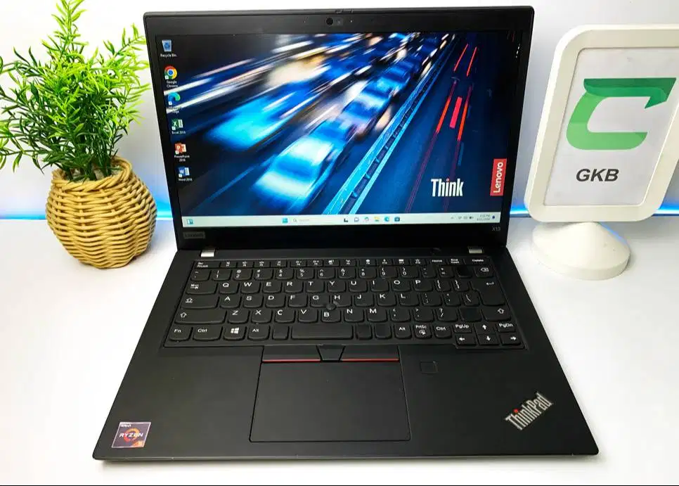 Laptop Lenovo Thinkpad X13 Ryzen 5 Ram 8gb Ssd 255gb bodi mulus super