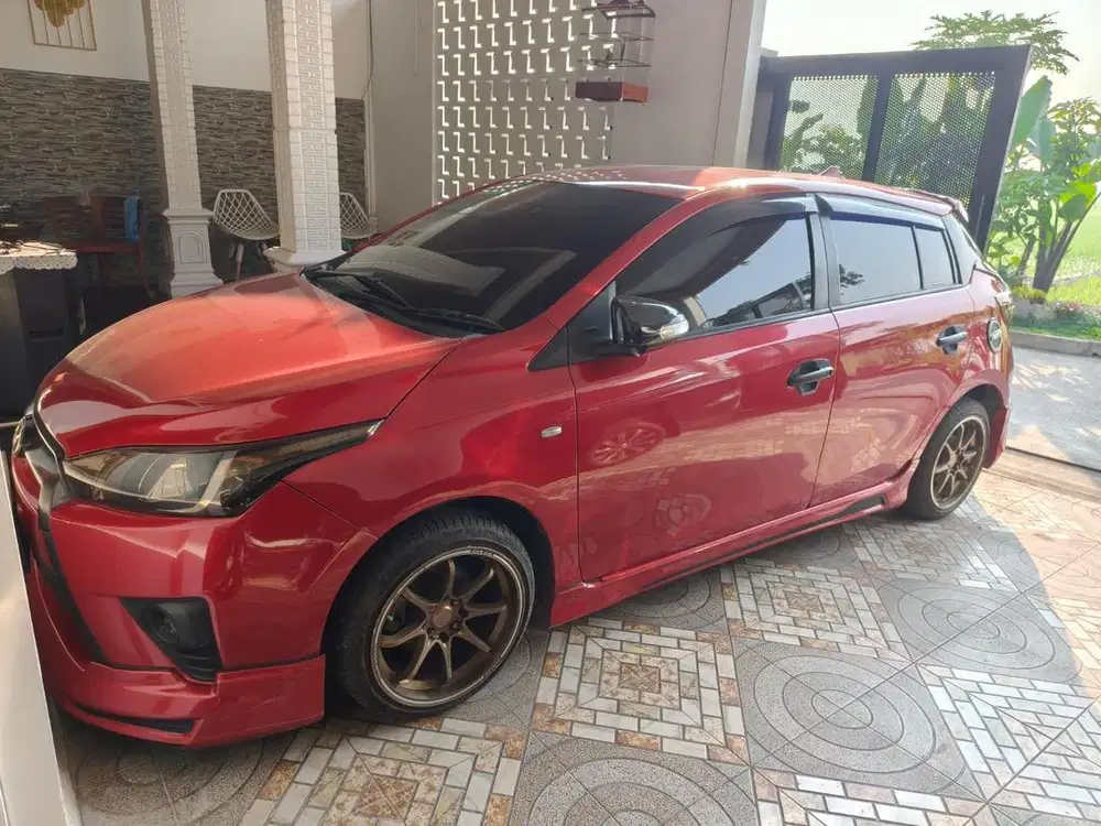 Toyota Yaris AT 2015