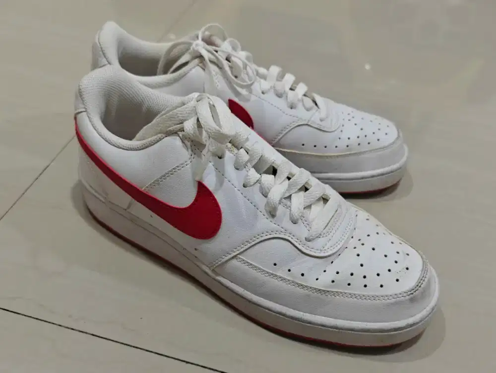Nike court vision size 42