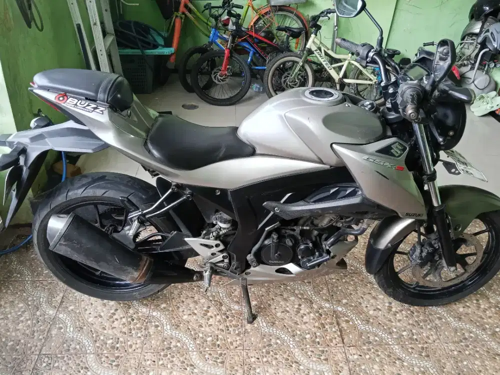 Suzuki GSX S 150 2017 Silver