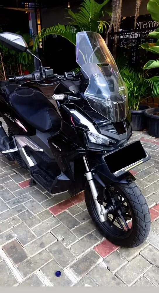 Honda ADV 160 CBS Tahun 2024 - Kondisi Mulus & Istimewa