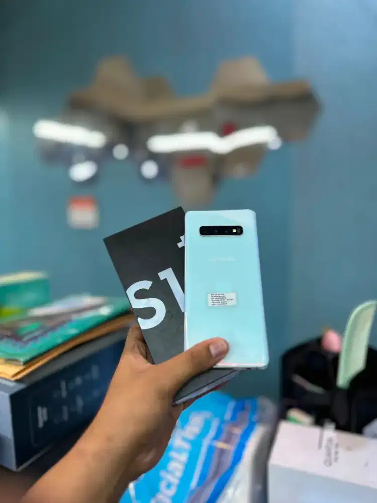 Samsung S10 Plus 8/128GB Fullset Resmi Sein