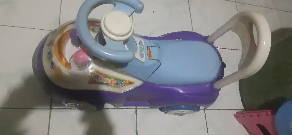 Mobil mobilan anak