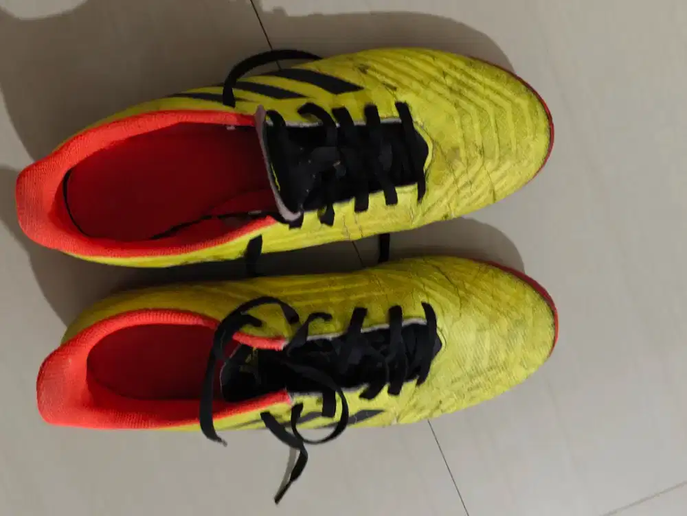 Sepatu Futsal Adidas Predator Tango 18.4