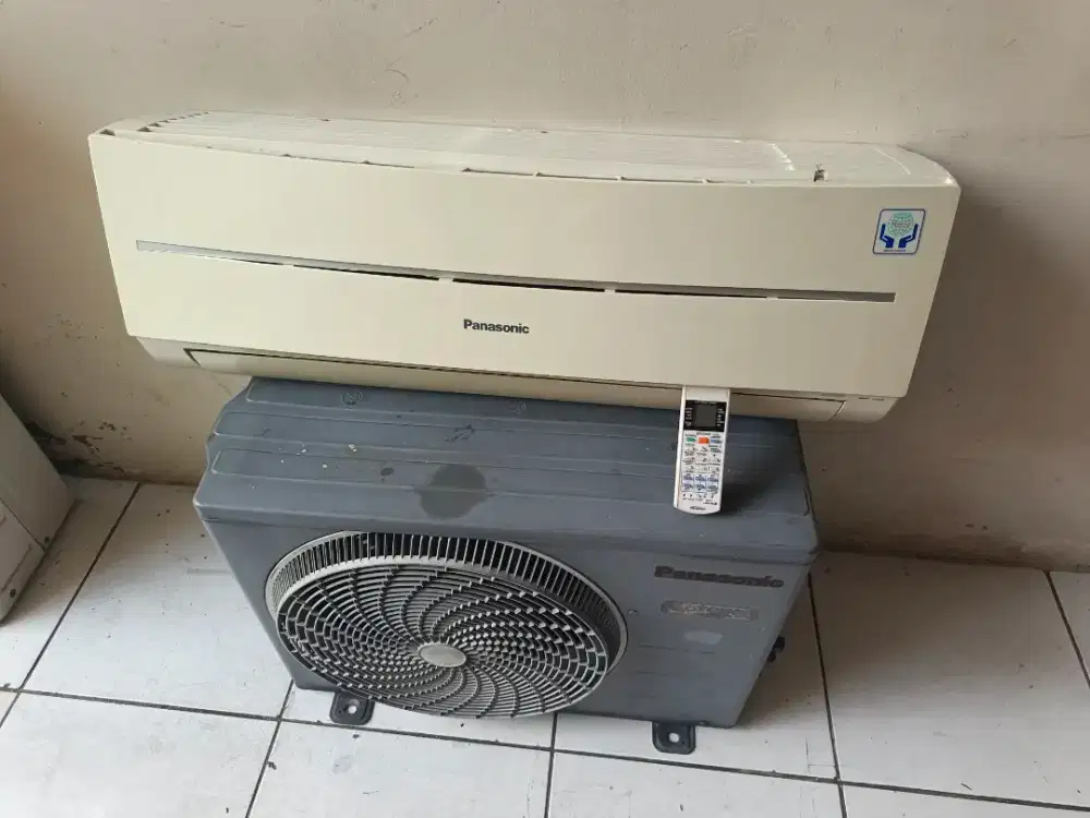 AC panasonic ukuran 1/2 pk garnsi 1 tahun