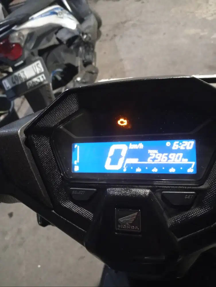 honda vario 160 cbs hitam