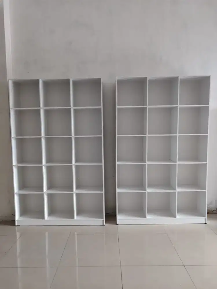 Rak buku serbaguna 15 kotak ukuran ( P 120 L 30 T 200 cm