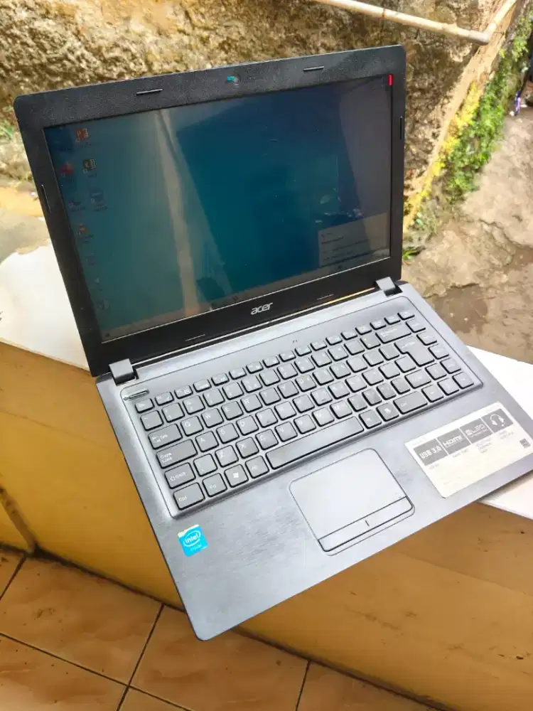 Laptop Acer ram 4gb SSD 256 jual cepat aja
