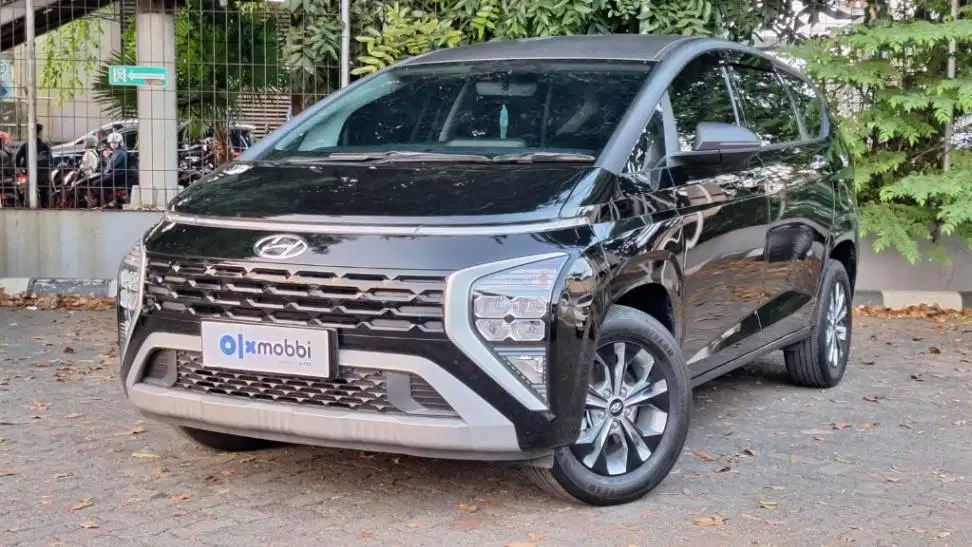 Pajak Panjang - Hyundai Stargazer 1.5 Trend Essential Bensin-AT 2025