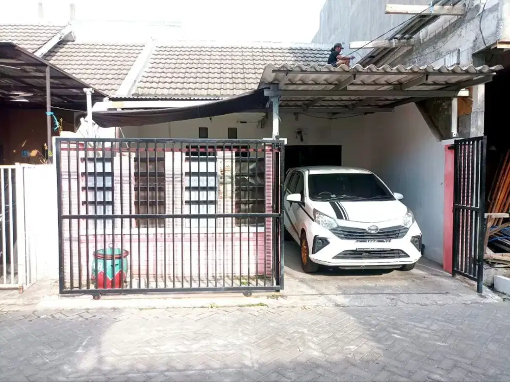 Rumah di Gunung Anyar Listrik 1300Watt PDAM Lancar Hadap Barat