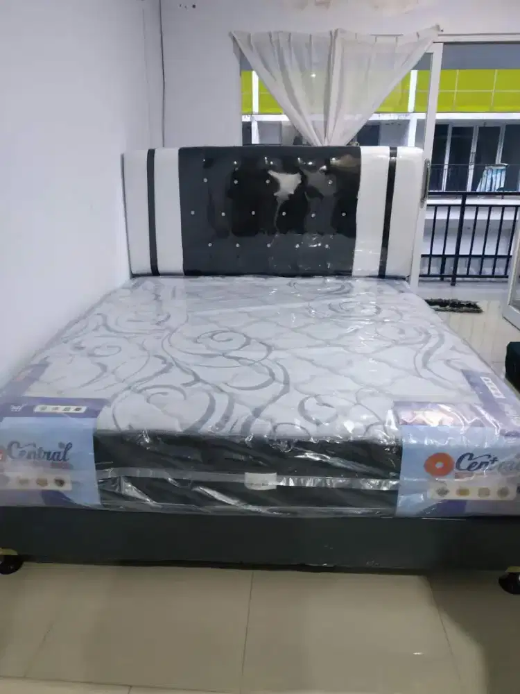 1 set kasur sepringbet central dluxe ukuran ( 160×200 cm )