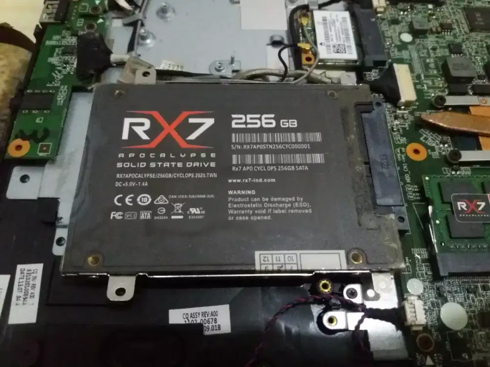 SSD 256GB Merk RX7 (2nd)