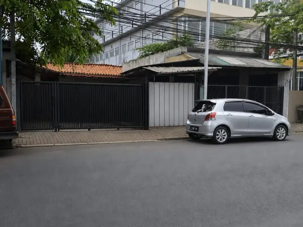 DIJUAL TANAH + BANGUNAN TUA DI LOKASI STRATEGIS JL KARTINI BEKASI