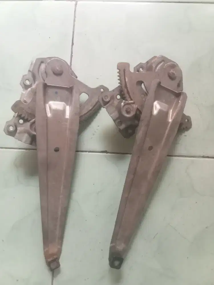 Di jual regulator pintu tengah buat apv