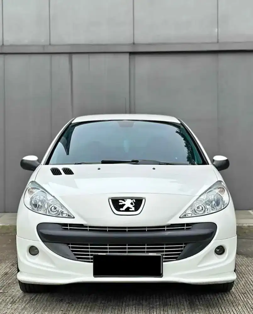 Peugeot 207 Sportium A/T Triptonic type tertinggi
Automatic Transmisi