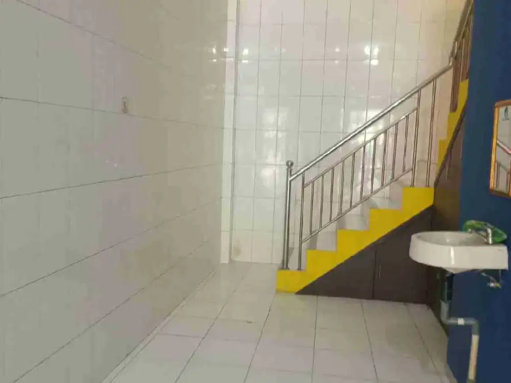 Dijual Cepat Ruko Tingkat 2 Lantai Siap Pakai di Jl. Raya Fatmawati Kedungmundu Tembalang, Semarang