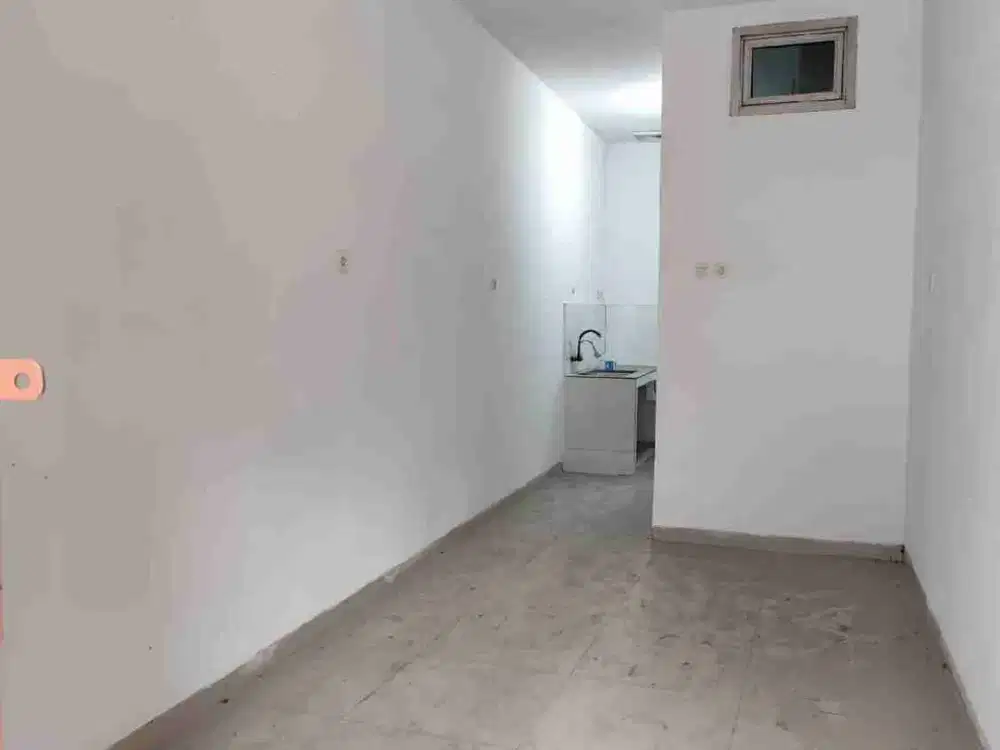 Disewakan Murah Ruko 2 Lantai 1/2 Area Pade