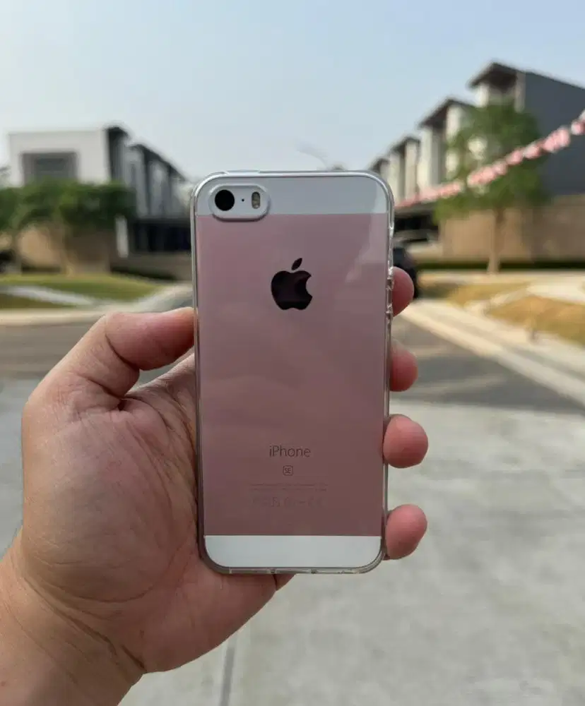 iPhone SE 2016 Rose Gold