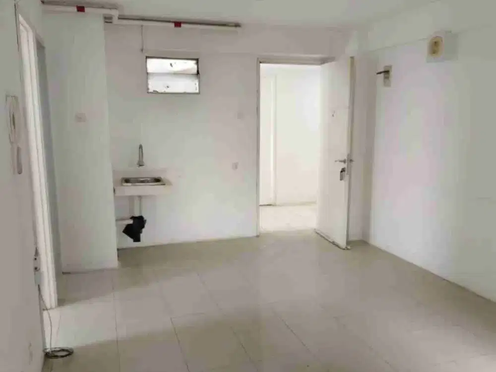 Langka 3 Kamar Di atas MALL BASURA
