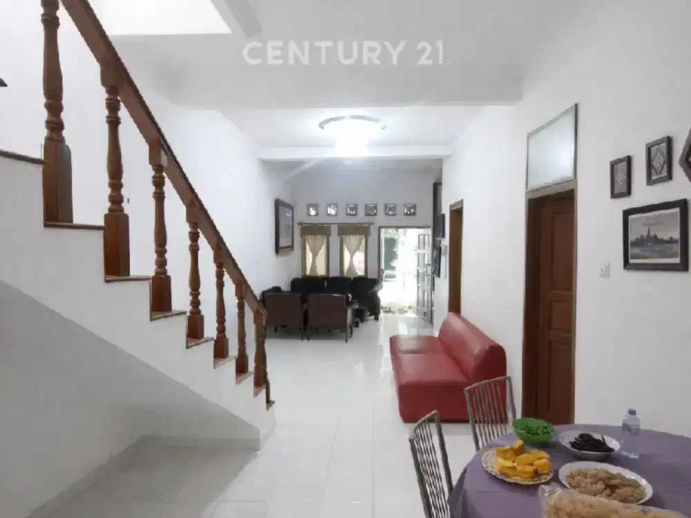 Rumah 2 Lantai, Antapani 700Jutaan, 4 KT, Sudah Renov, Siap Huni!