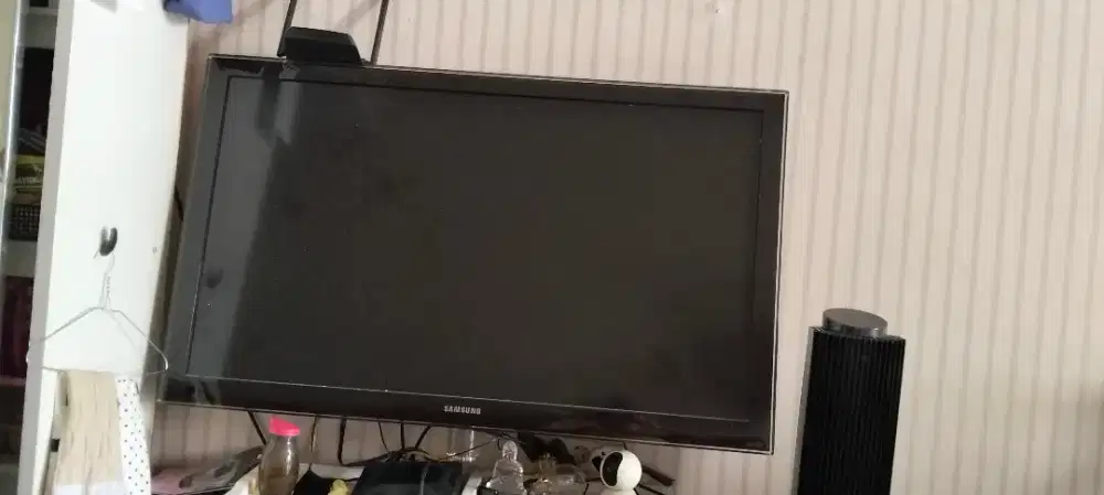 TV LCD Samsung model Tipis