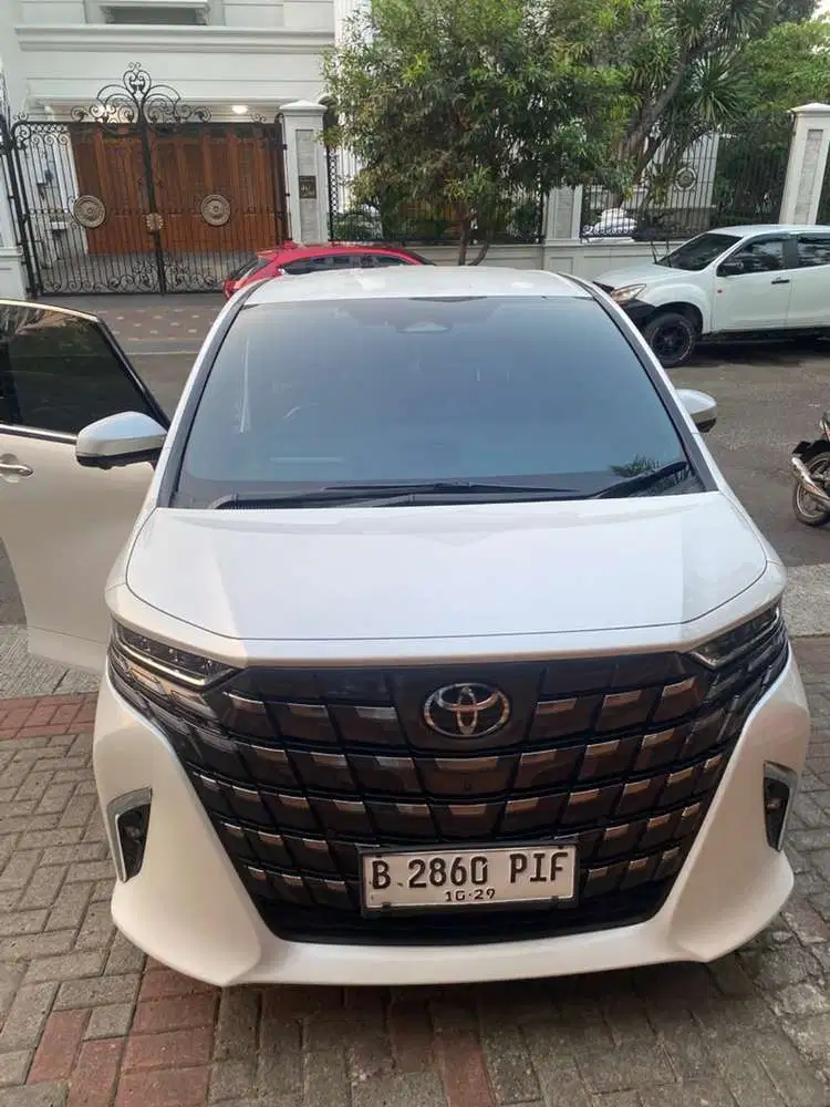 Toyota Alphard 2024 Bensin